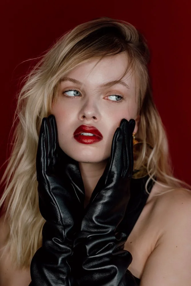 bright red lipstick black leather gloves fashion makeup